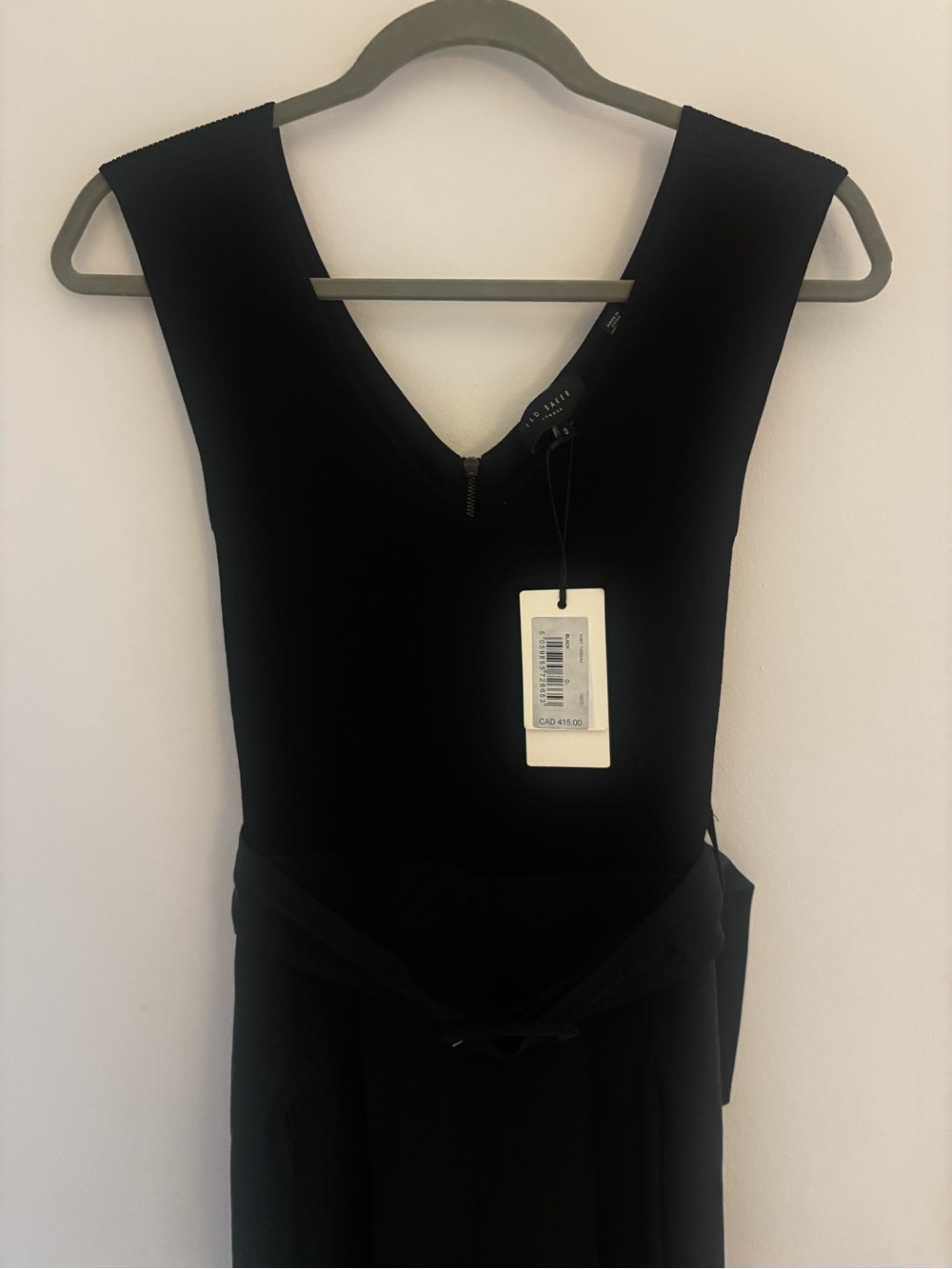 Classic Black V-Neck Sleeveless Dress